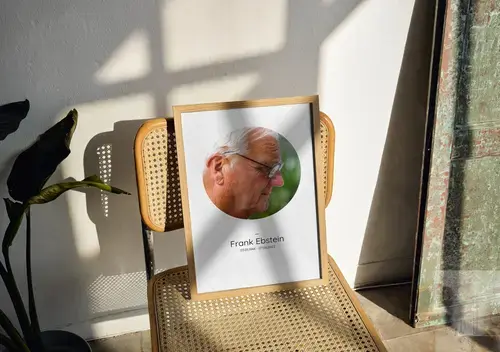 Rond Rouwportret op Wit Achtergrond